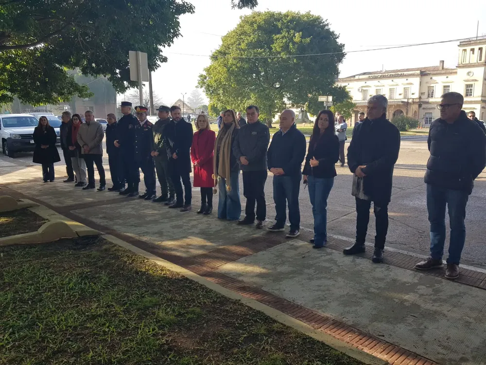 acto municipal dia periodista