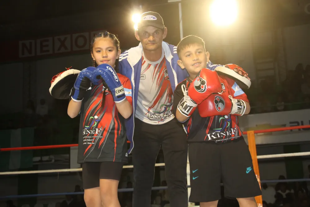 noche de guantes en el verde ( (13)