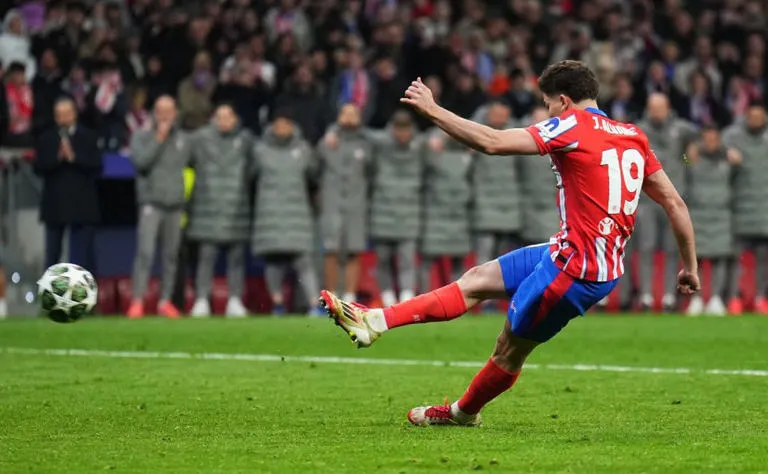 penal de julian alvarez