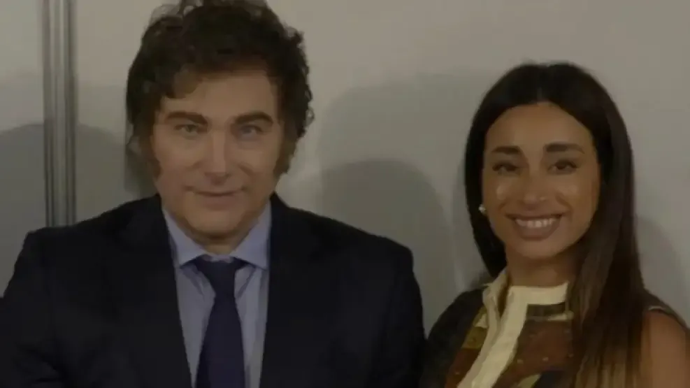 milei y la valijera