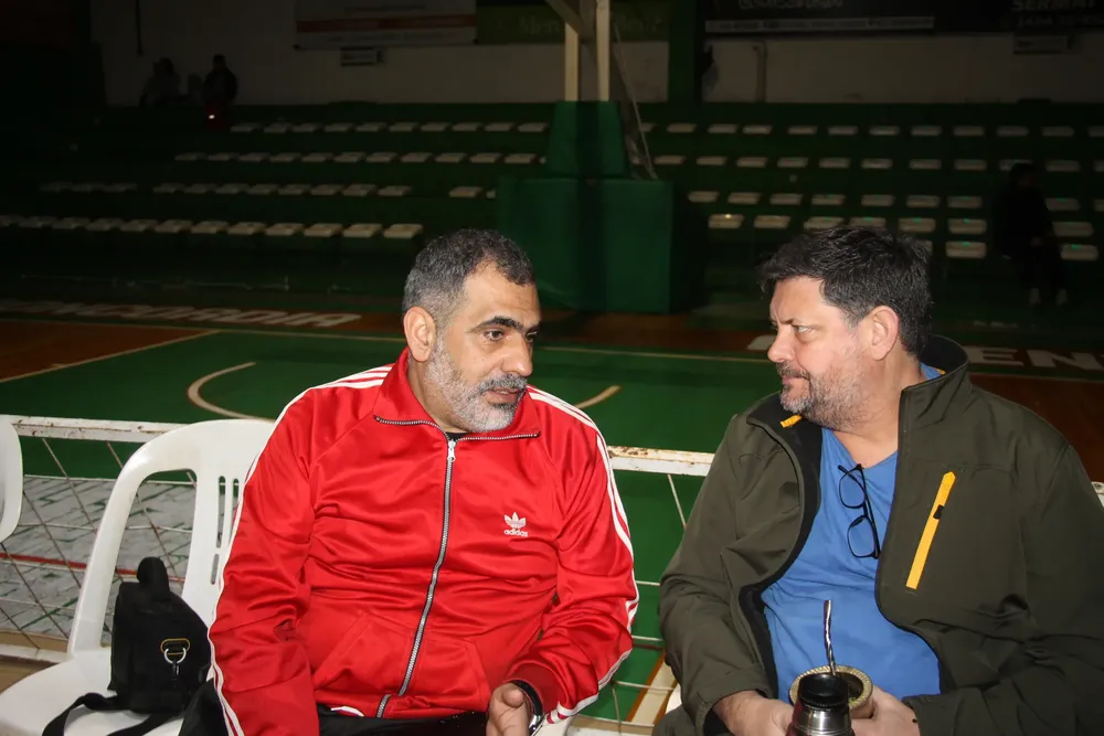 noche de guantes en el verde ( (2)