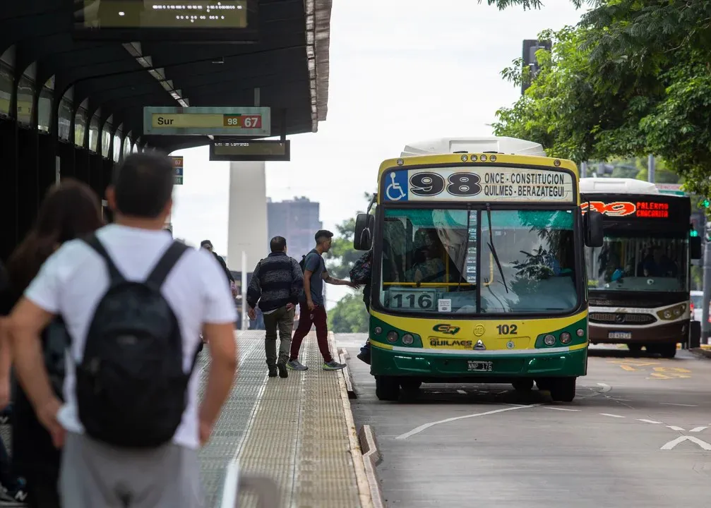 cole autobus amnibus