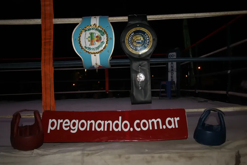 moche de bo en el tricolor (99)