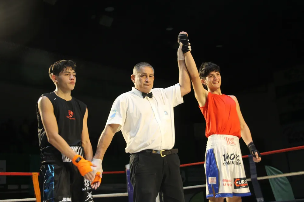 noche de guantes en el verde ( (6)