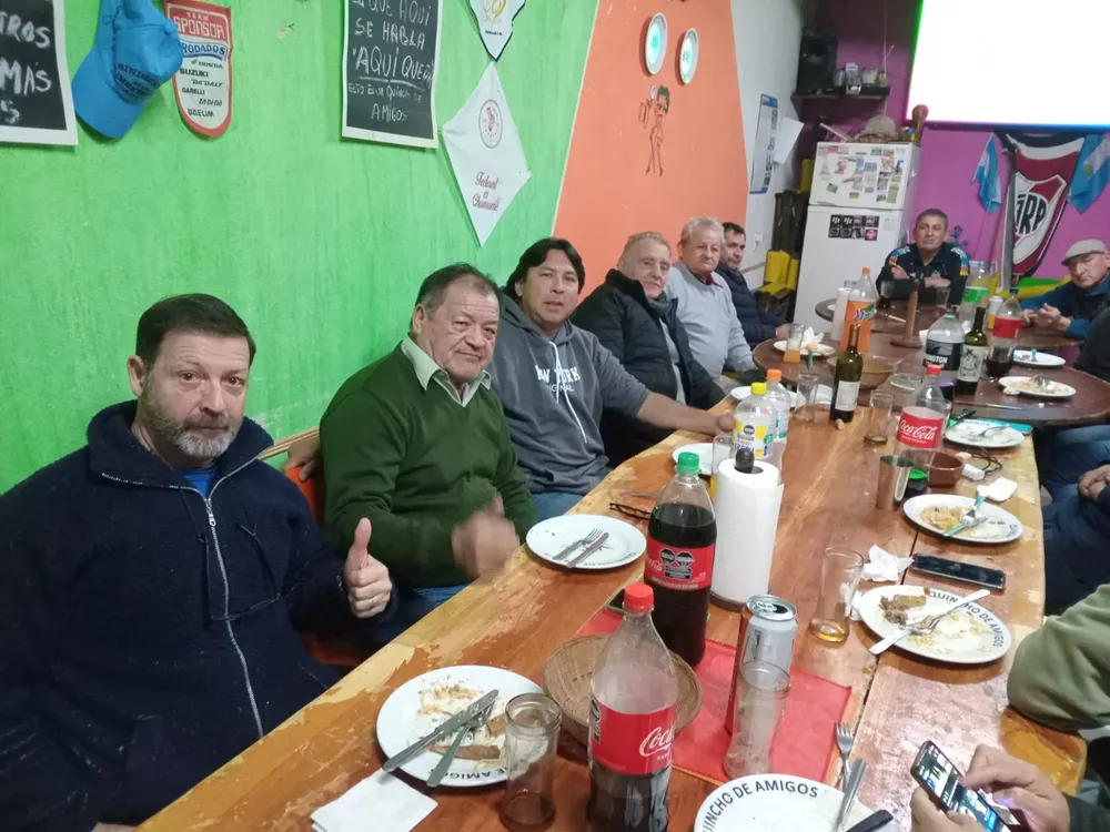 mesa de miercoles con los jueces y arbitros del box