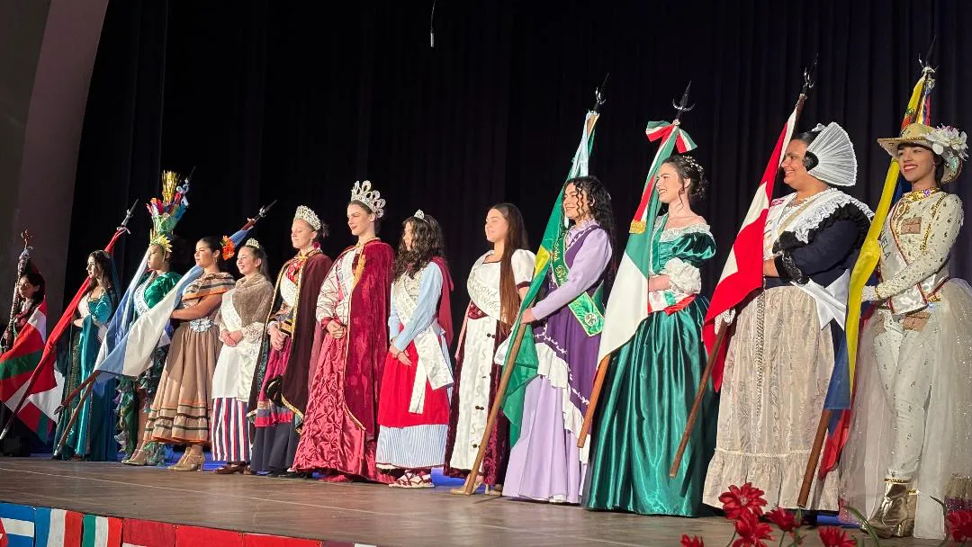 REINAS INMIGRASTES CODESAL