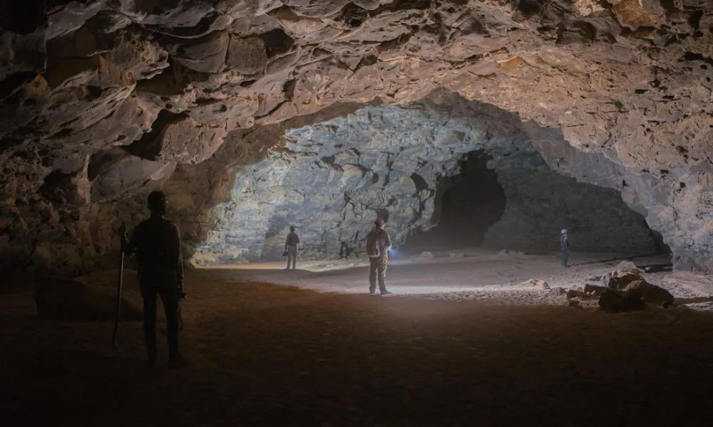 CUEVA 2