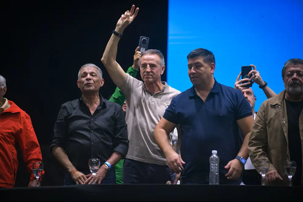 cgt Octavio Argüello (Camioneros), Jorge Sola (Seguro) y Cristian Jerónimo (vidrio)