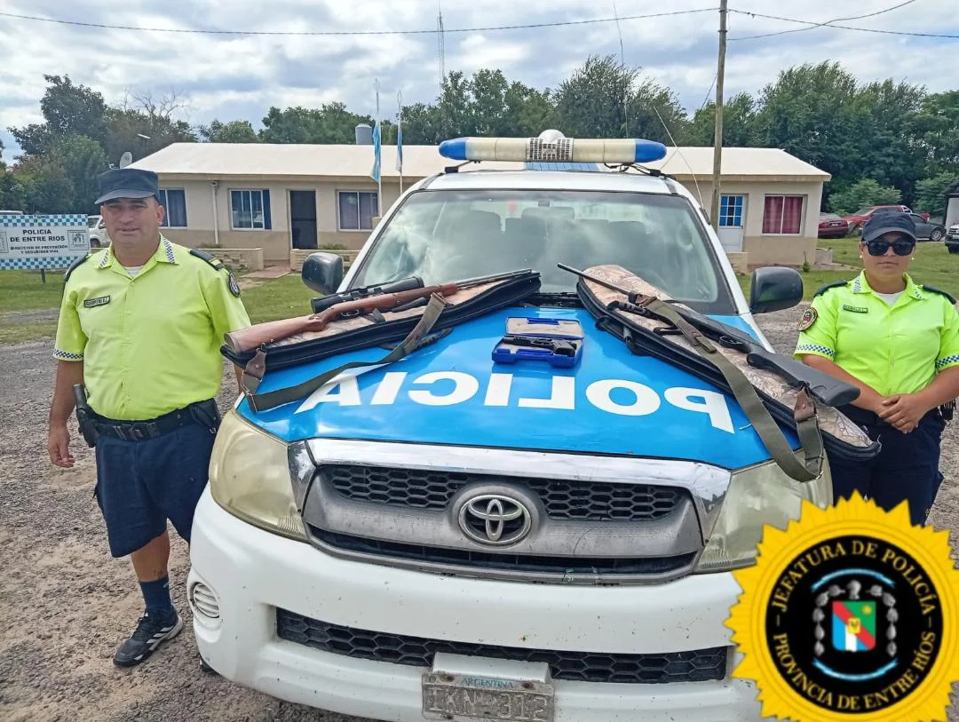 movil y armas requisadas