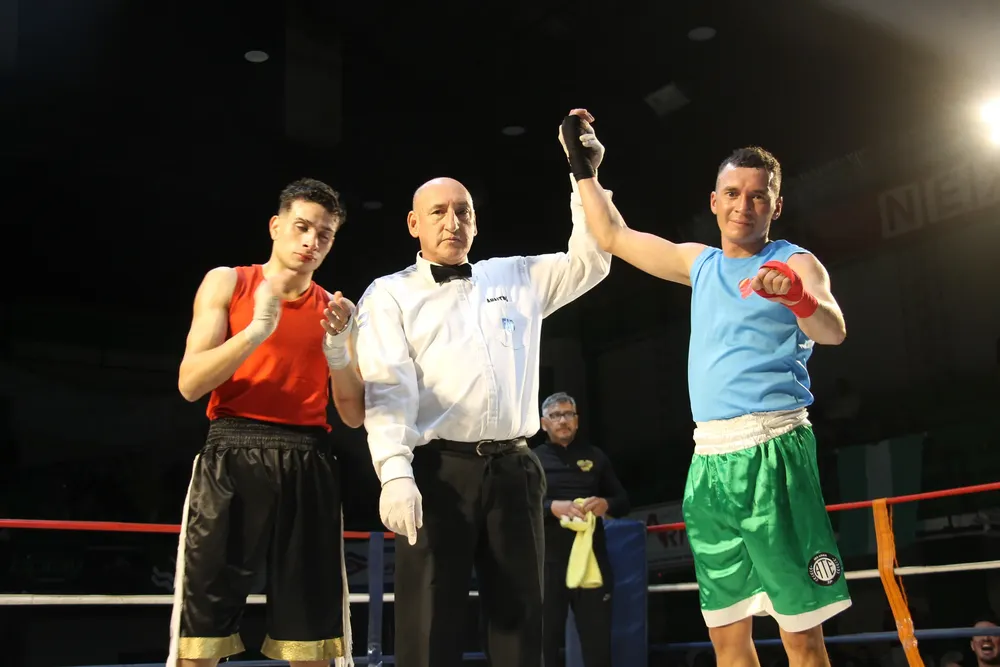 noche de guantes en el verde ( (17)